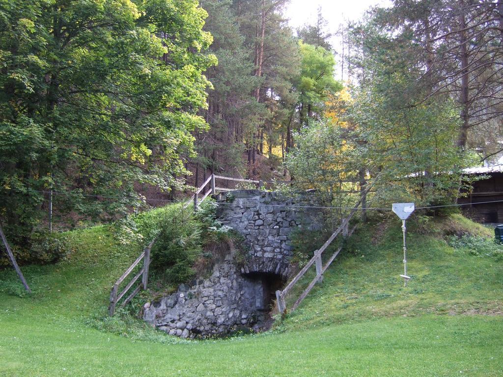Pensiun Lischana Зент Экстерьер фото
